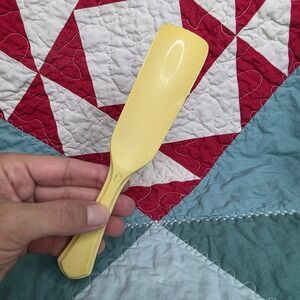 Vintage DuPont Ivory Pyralin Celluloid Shoe Horn Yellow Art Deco Vanity Tool